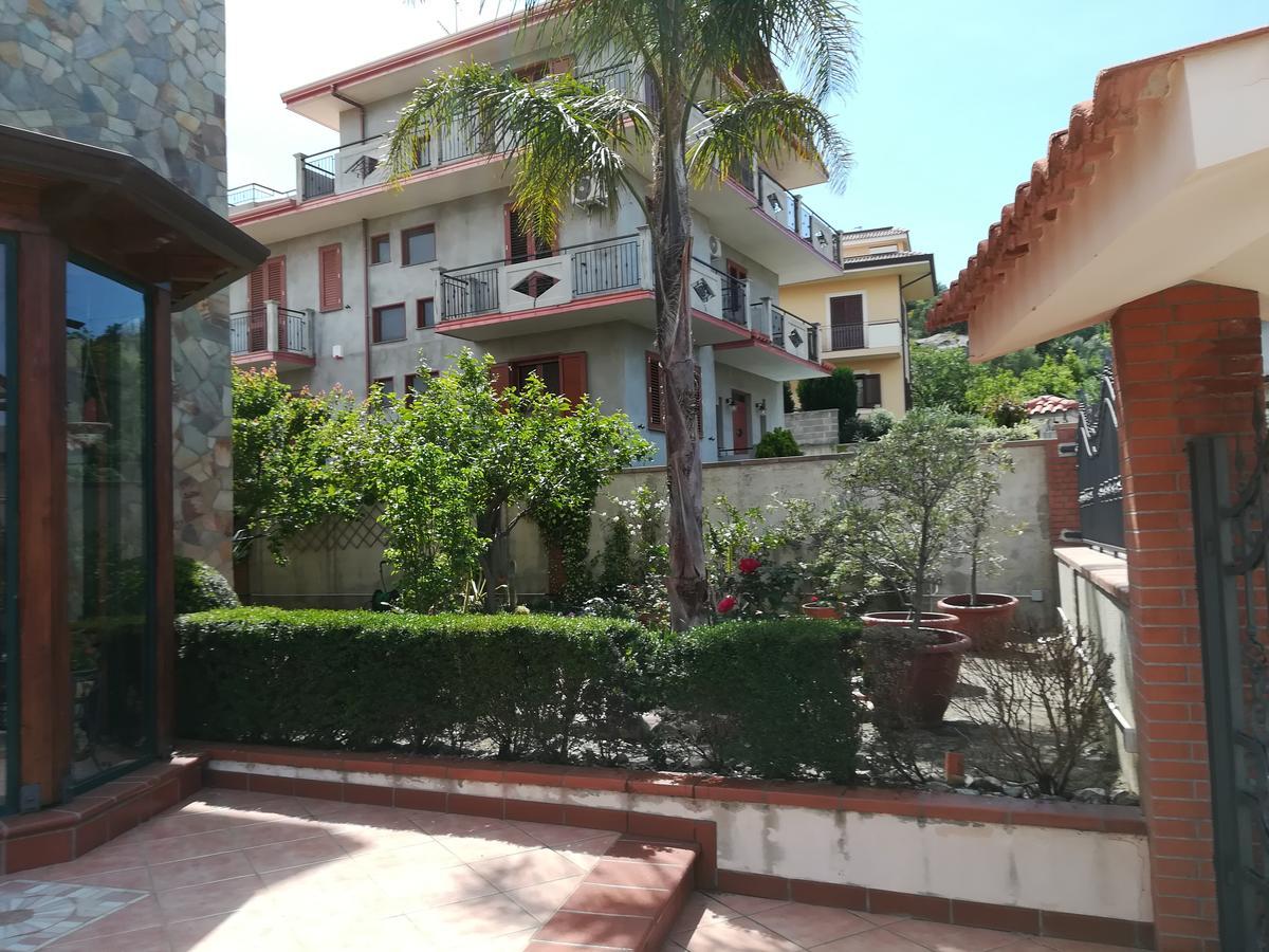 Bed and Breakfast La Collina Capo dʼOrlando Zewnętrze zdjęcie